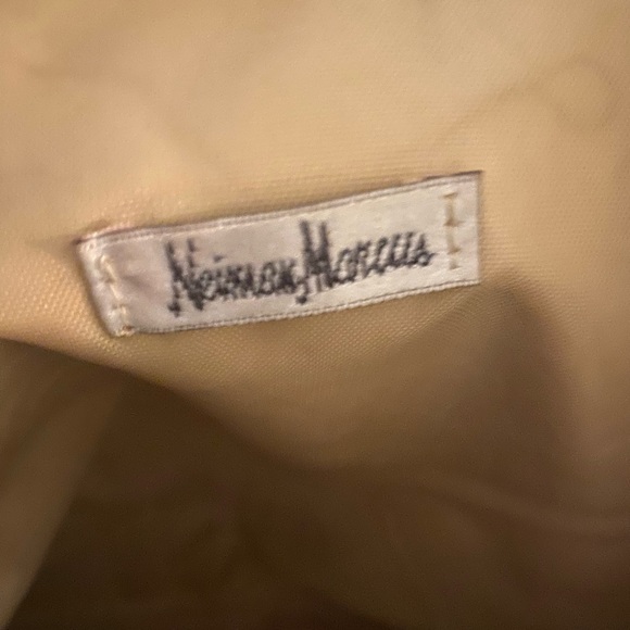 Gold Neiman Marcus gold shoulder bag - Picture 3 of 3